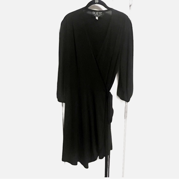 Rue 107 plus size black wrap dress - Picture 1 of 3